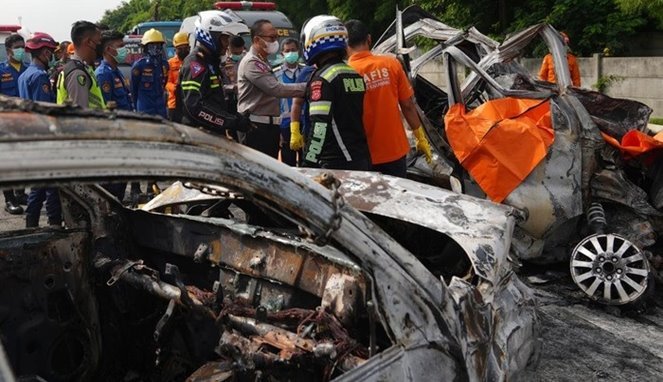 Kecelakaan maut Km 58 di Tol Jakarta-Cikampek