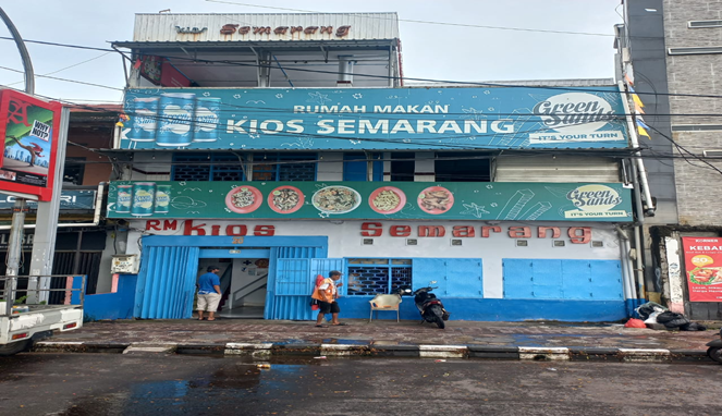 Kebersihan Jorok dan Ayam Busuk, Kios Semarang Terancam Ditutup