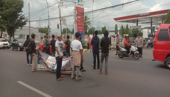 Mahasiswa Takalar Ngamuk! Tuntut Transparansi Distribusi BBM