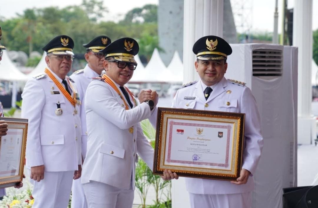 Walikota Makassar Munafri Arifuddin, Terima Penghargaan Mendagri RI