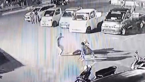 Viral! Pemarangan Warga di Pelataran Masjid ICDT Bulukumba