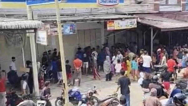 Viral di Medsos, Aksi Warga Sibolga di Minimarket Bukan Penjarahan