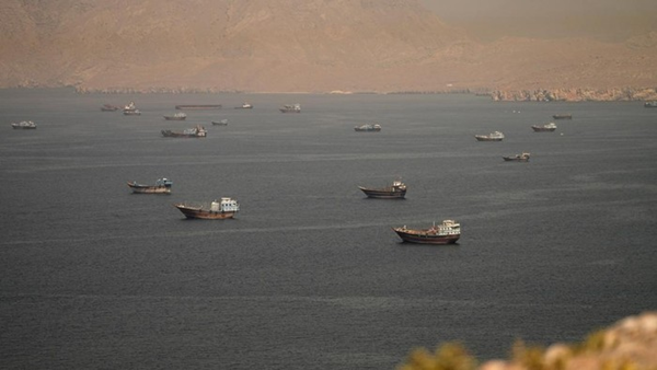 Iran Perketat Cengkeraman di Hormuz, AS Hadapi Tekanan Baru