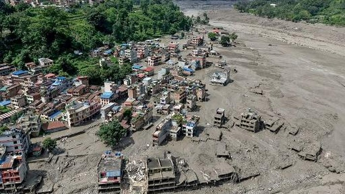 Banjir Bandang Tsunami Terjang Nepal, 472 Orang Tewas