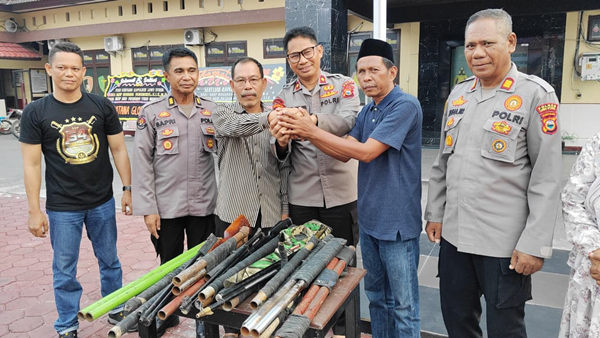 Munte-Karondang Mantapkan Perdamaian, 60 Pucuk Senjata Diserahkan ke Polisi